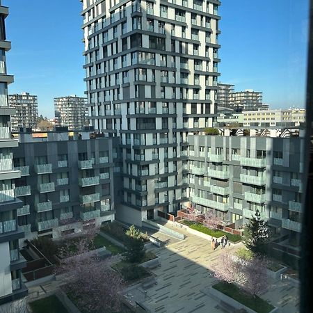 Garden Towers Apartment Praha Bagian luar foto