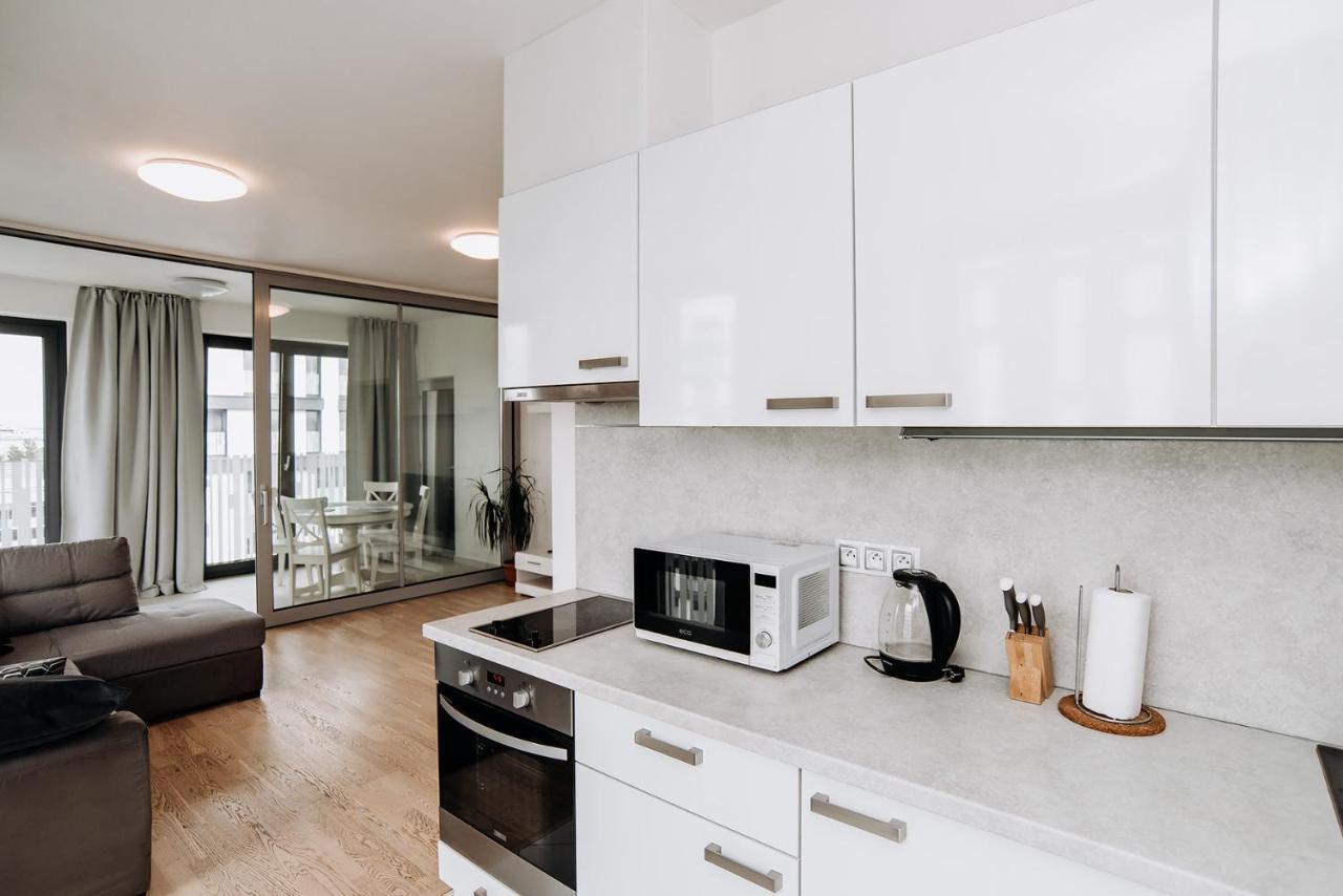 Garden Towers Apartment Praha Bagian luar foto