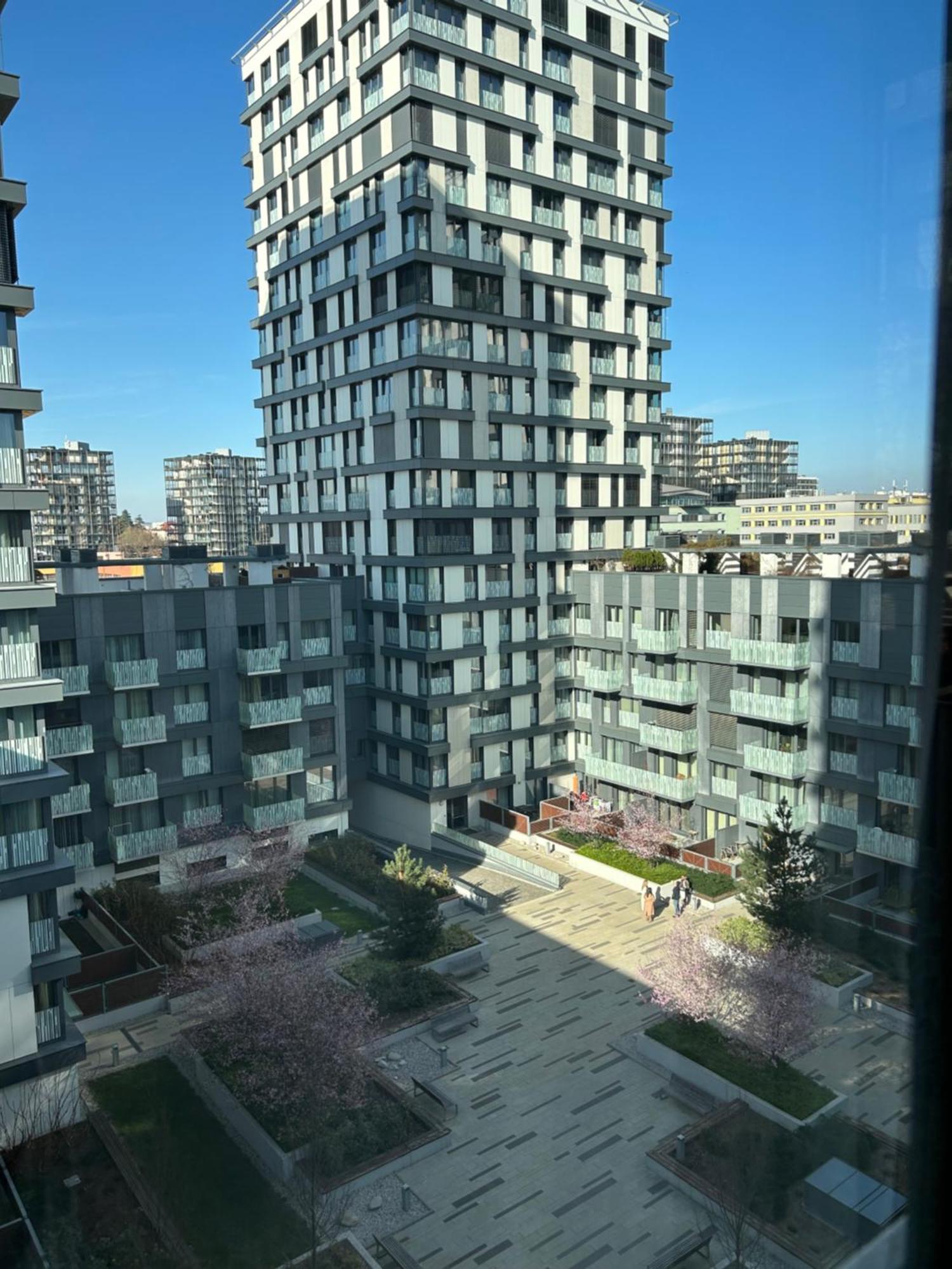 Garden Towers Apartment Praha Bagian luar foto