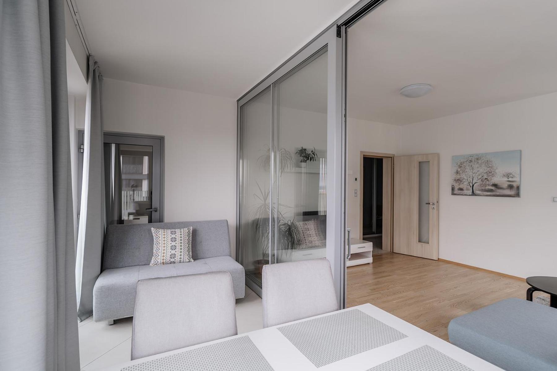 Garden Towers Apartment Praha Bagian luar foto